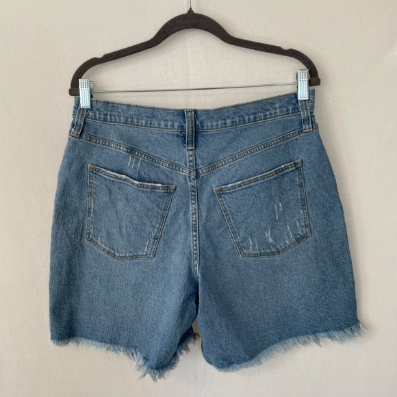 Universal Thread Goods Co. Size 10R High Rise Vintage Straight Shorts Frayed Hem - Picture 2 of 6